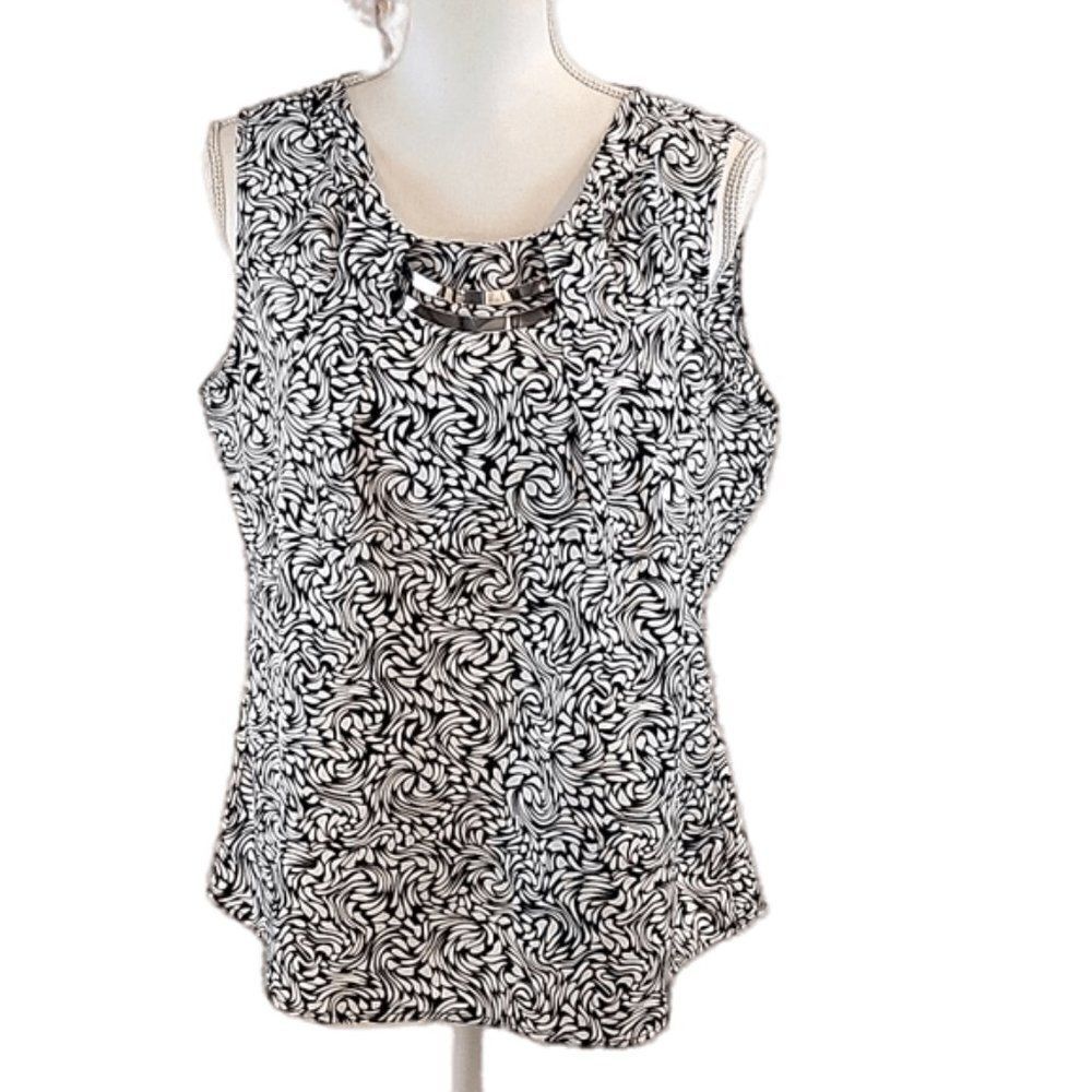 Milano, Blk/wht with Faux Necklace Blouse-Size Large